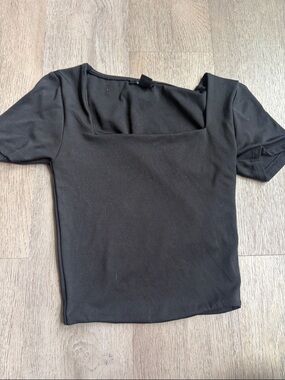 Amisu Black Square Neck Short Sleeve Tee